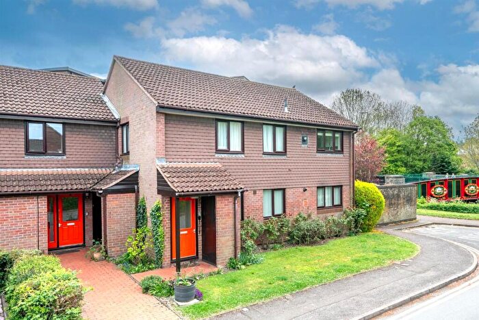 2 Bedroom Flat For Sale In Broadwater, Berkhamsted, Hertfordshire, HP4