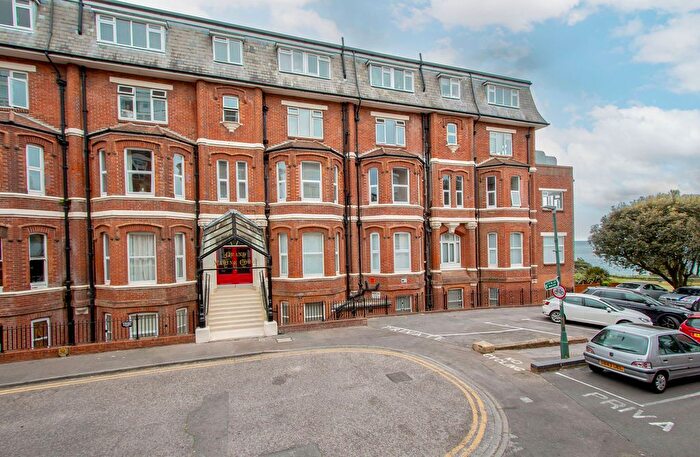 2 Bedroom Flat For Sale In Flat Grand Marine Court, Durley Gardens, Bournemouth, Dorset, BH2