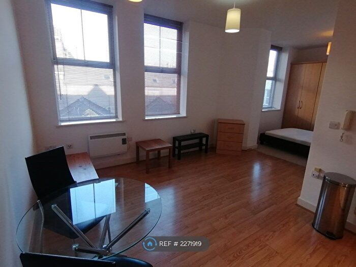 1 Bedroom Studio To Rent In Mcilroys Building, Reading, RG1