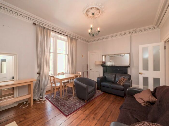 2 Bedroom Flat To Rent In Livingstone Place, Edinburgh, EH9