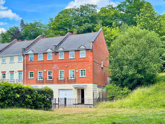 4 Bedroom Town House To Rent In Lancaster Drive, Camberley, GU15