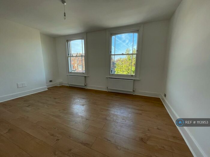 Studio To Rent In Geoffrey Road, London, SE4