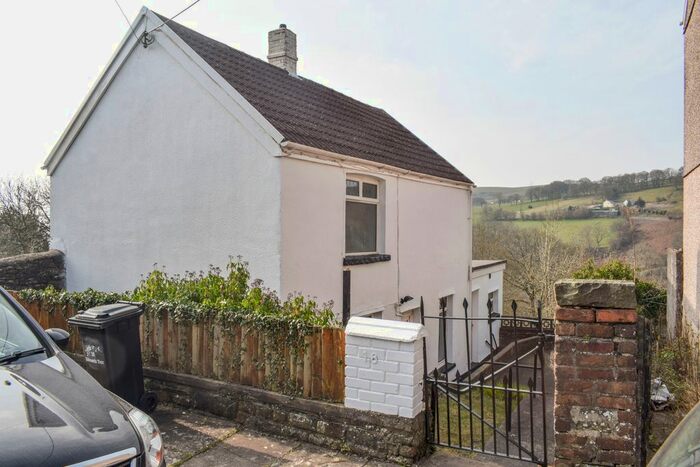 2 Bedroom Detached House To Rent In Edwards Terrace, Bedlinog, Treharris, CF46