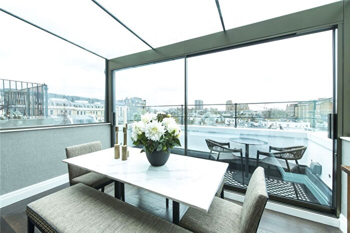 2 Bedroom Flat To Rent In Prince Of Wales Terrace, Kensington, London, W8