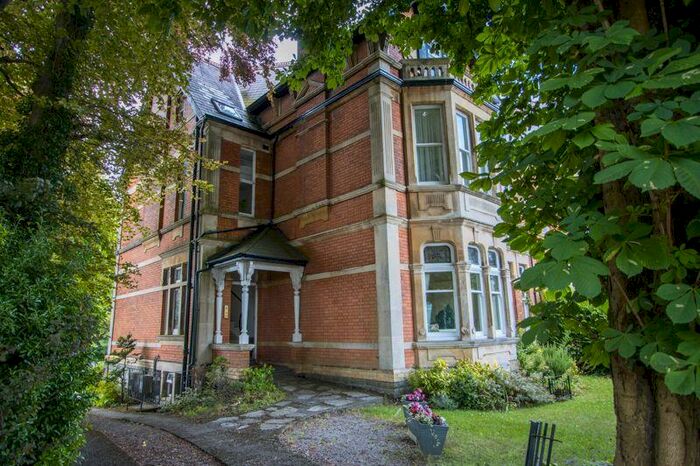 2 Bedroom Flat To Rent In Stanwell Road, Penarth, CF64