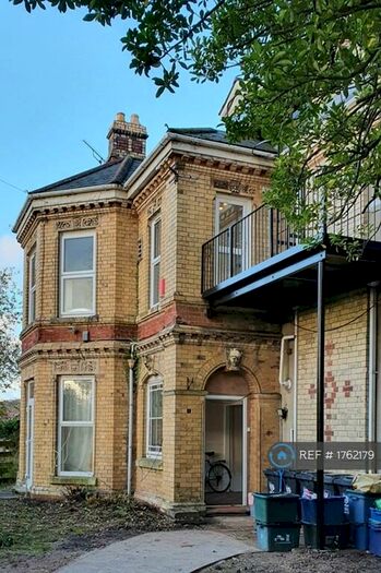 2 Bedroom Flat To Rent In Caerau Crescent, Newport, NP20