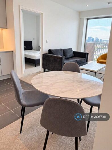 2 Bedroom Flat To Rent In Block B, Salford, M5