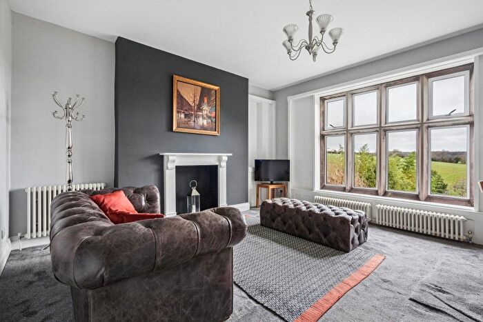 2 Bedroom Flat For Sale In Castle Hill Court, Castle Hill, Berkhamsted, Hertfordshire, HP4