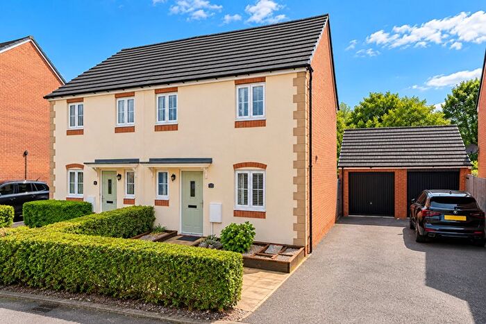3 Bedroom Semi-Detached House For Sale In Dukes View, Donnington, TF2