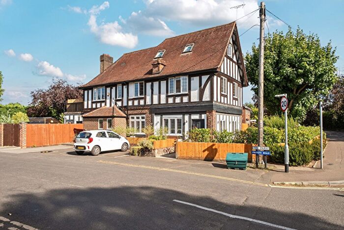 2 Bedroom Flat For Sale In The Park, Great Bookham, KT23