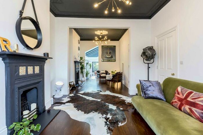 3 Bedroom Terraced House To Rent In Sydner Road, Stoke Newington, N16