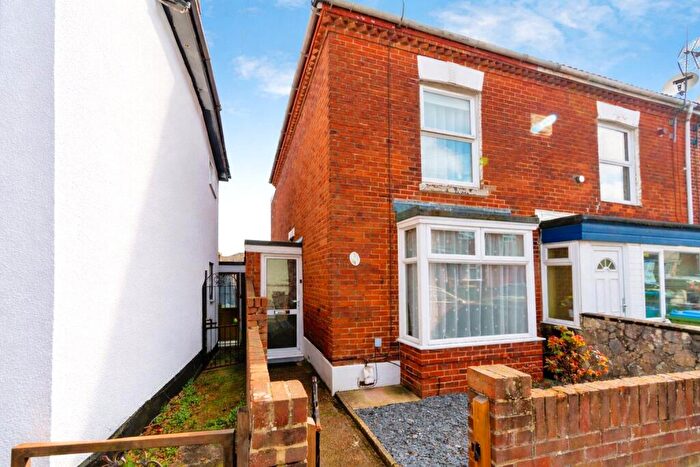 2 Bedroom End Of Terrace House For Sale In Firgrove Road, Southampton, Hampshire, SO15