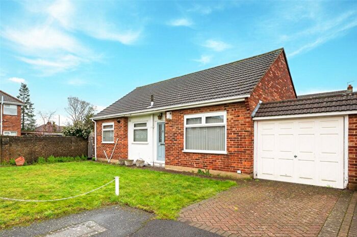 2 Bedroom Bungalow For Sale In Lane End, Bexleyheath, Kent, DA7