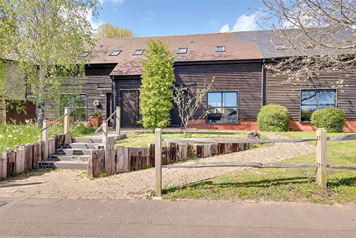 3 Bedroom Terraced House For Sale In Fulbeck Avenue, Worthing, BN13