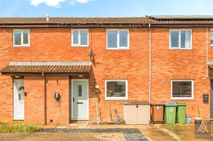 3 Bedroom Terraced House For Sale In Springfields Court, Padbury, Buckingham, MK18