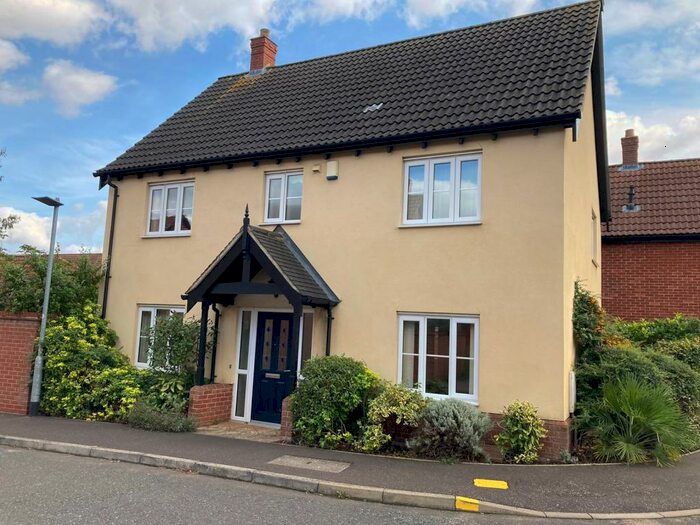 4 Bedroom House To Rent In Hall Wood Road, Norwich, NR7