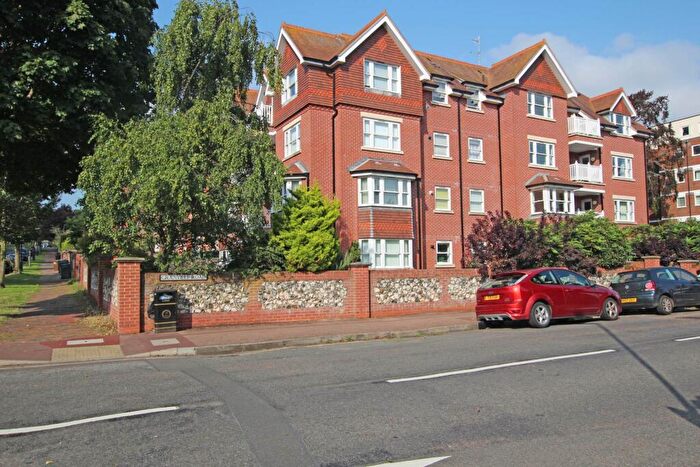 2 Bedroom Flat For Sale In Granville Road, Eastbourne, BN20