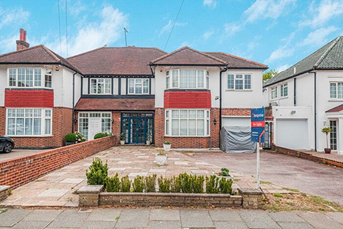 4 Bedroom Semi-Detached House For Sale In Heddon Court Avenue, Cockfosters, EN4