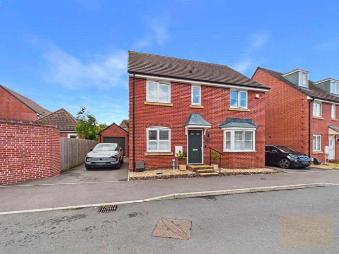 4 Bedroom Detached House For Sale In Fersfield Gardens, Gloucester, GL2