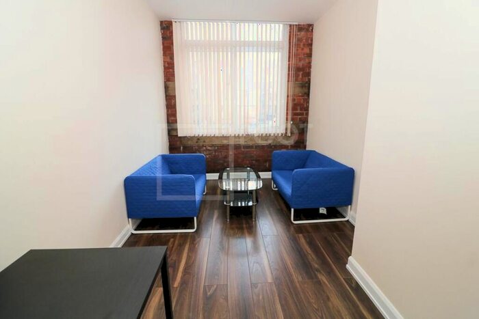 2 Bedroom Apartment To Rent In Canal House, Canal Road, Bradford, BD1