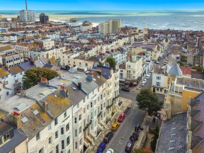 1 Bedroom Flat For Sale In Cambridge Road, Hove, BN3
