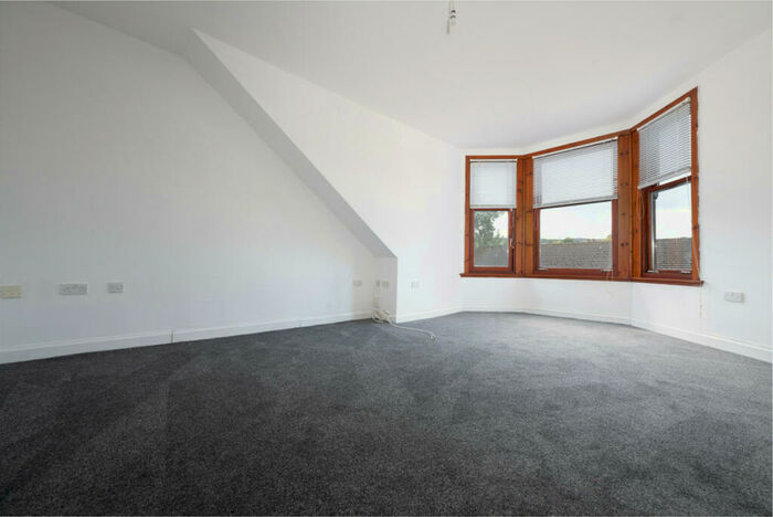 2 Bedroom Flat To Rent In South Street, Greenock, PA16