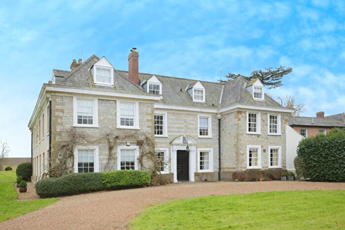 2 Bedroom Apartment For Sale In Ladbroke Hall, Ladbroke, Southam, CV47