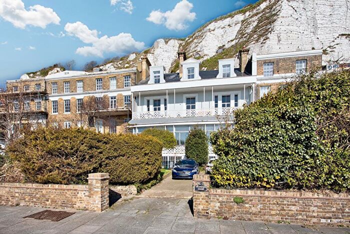 3 Bedroom Flat For Sale In East Cliff, Dover, Kent, CT16