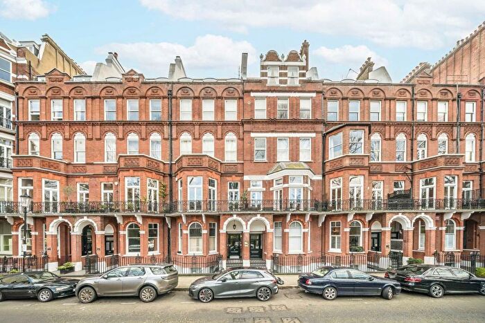 1 Bedroom Flat To Rent In Barkston Gardens, London, SW5