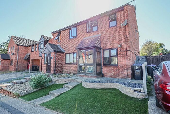 2 Bedroom Semi-Detached House For Sale In The Bentleys, Eastwood, Southend-On-Sea, SS2