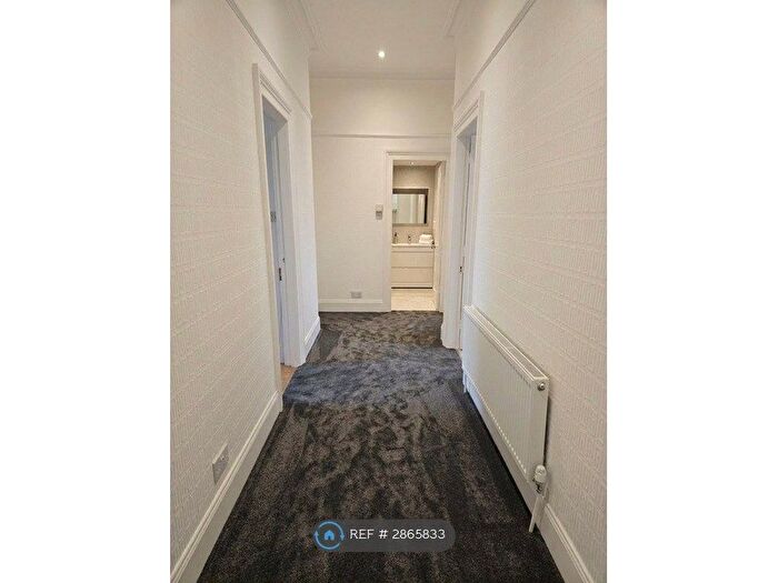 3 Bedroom Flat To Rent In Brisbane St, Greenock, PA16