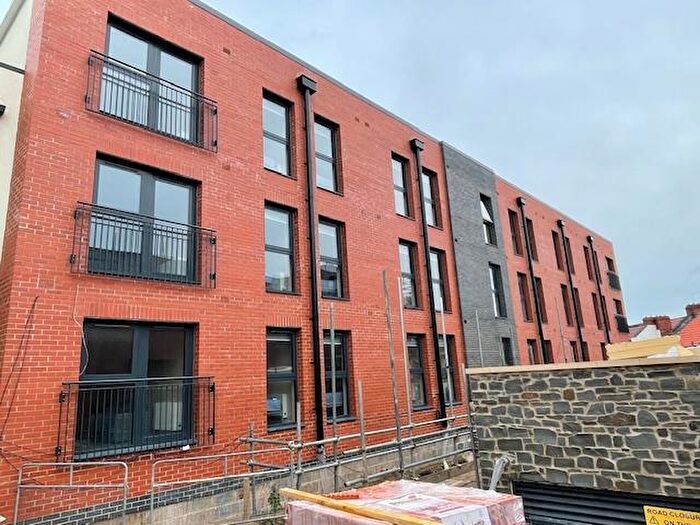 6 Bedroom Flat To Rent In Stokes Croft, Bristol, BS2