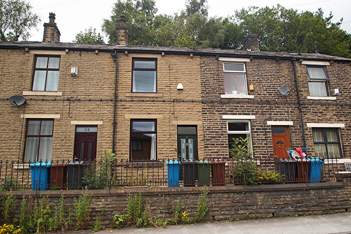 2 Bedroom Terraced House To Rent In Shaw Hall Bank Road, OL3