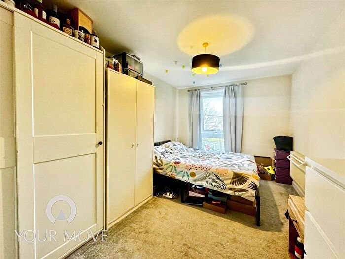 2 Bedroom Flat For Sale In Morris Walk, Dartford, Kent, DA1