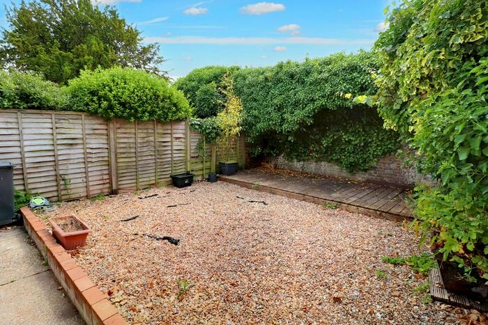 2 Bedroom Cottage To Rent In Bridge Street, Wickham, Fareham, PO17