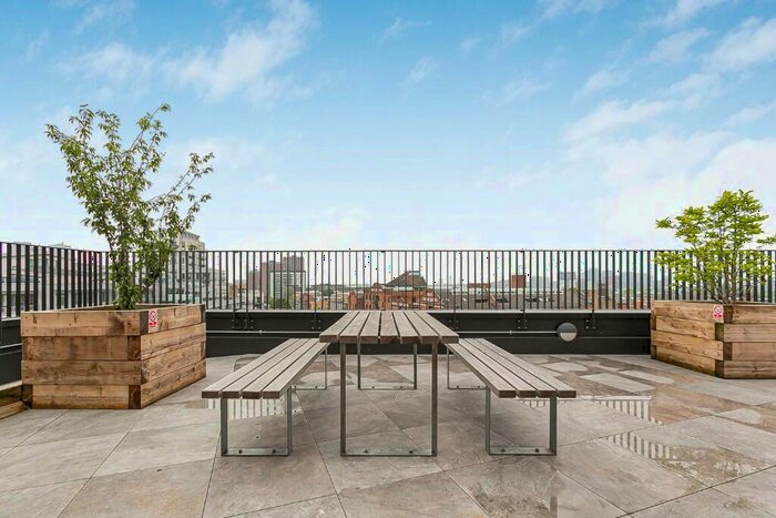 2 Bedroom Apartment For Sale In Water's Edge Court, Yeo Street, London, E3
