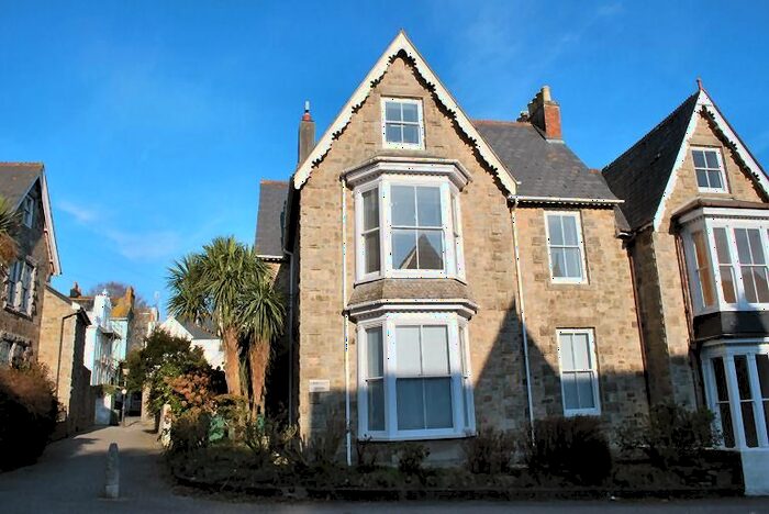 1 Bedroom Flat To Rent In Morrab Road, Penzance, TR18