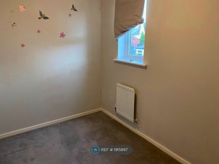 3 Bedroom Semi-Detached House To Rent In Cedern Avenue, Elborough, Weston-Super-Mare, BS24