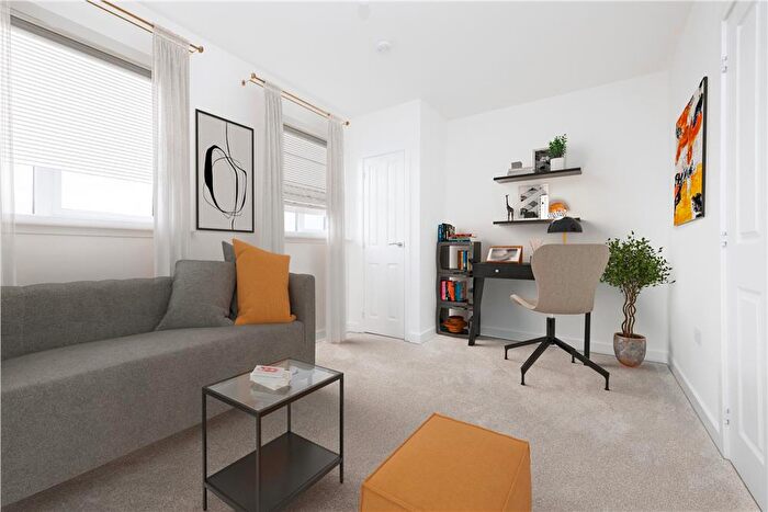 3 Bedroom Town House For Sale In Bradshaw Lane, Edinburgh, EH12