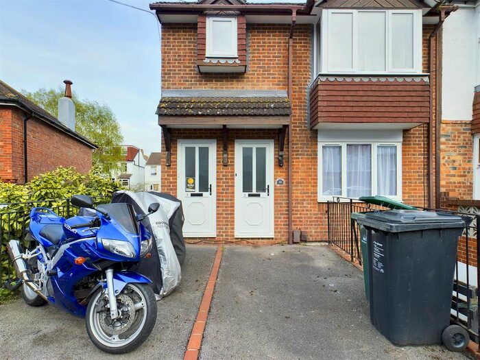 2 Bedroom Flat To Rent In Stanmer Villas, Brighton, BN1