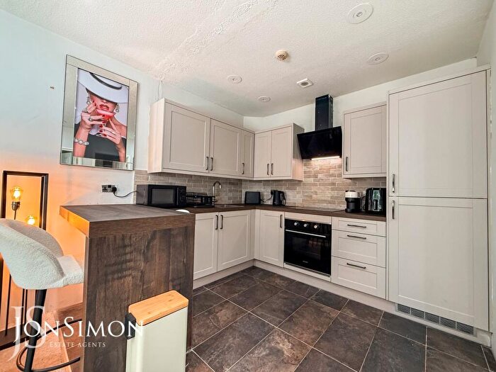 1 Bedroom Apartment For Sale In Grants Lane, Ramsbottom, Bury, BL0