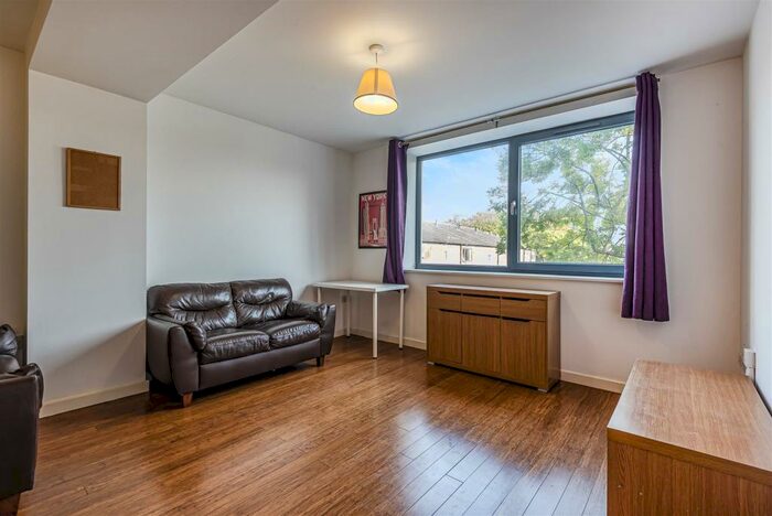 Apartment To Rent In Greenhouse, Beeston Road, Leeds, LS11