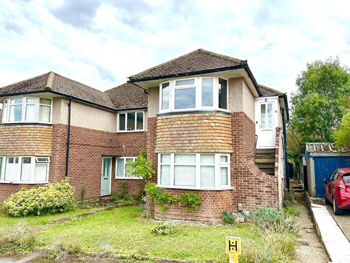 2 Bedroom Maisonette For Sale In Willis Close, Epsom, KT18