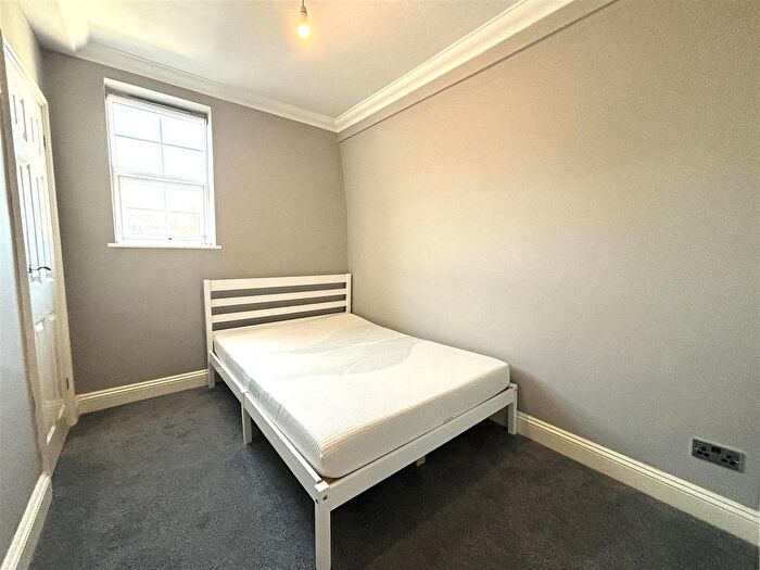 1 Bedroom Flat To Rent In Richmond Place, Brighton, BN2