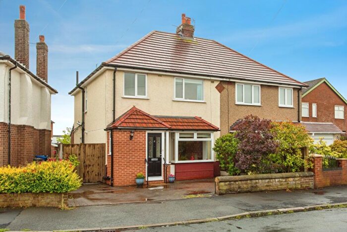 3 Bedroom Semi-Detached House For Sale In Melrose Way, Chorley, Lancashire, PR7
