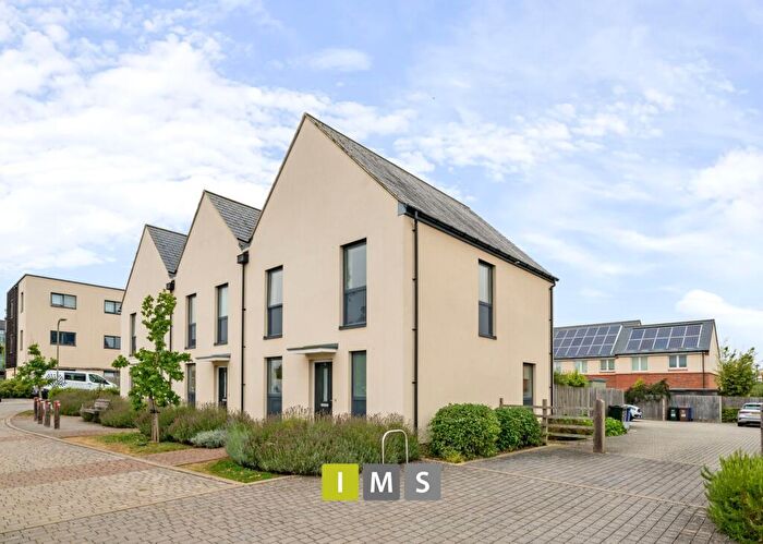 3 Bedroom End Of Terrace House For Sale In Morello Close, Bicester, OX27