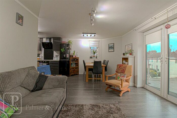 2 Bedroom Apartment To Rent In Brickfield Close, Ipswich, Suffolk, IP2