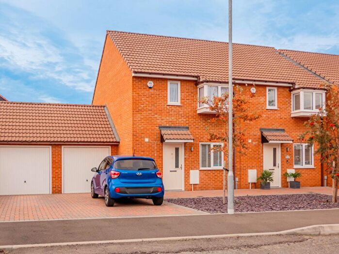 2 Bedroom Terraced House For Sale In Fairview Crescent, Rayleigh, SS6