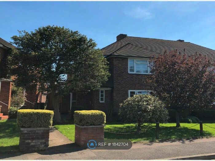 2 Bedroom Maisonette To Rent In Peaches Close, Cheam, Sutton, SM2