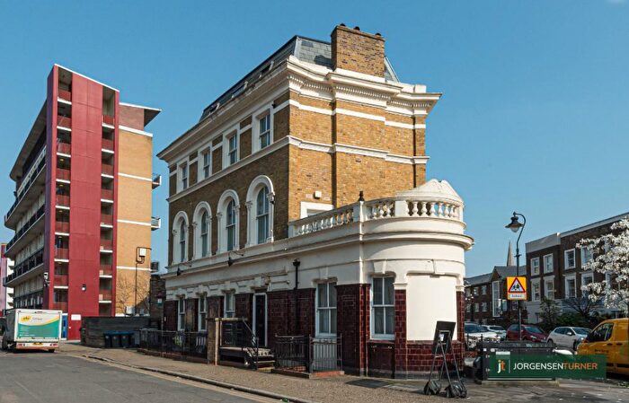 1 Bedroom Flat For Sale In Canterbury Road, London, NW6